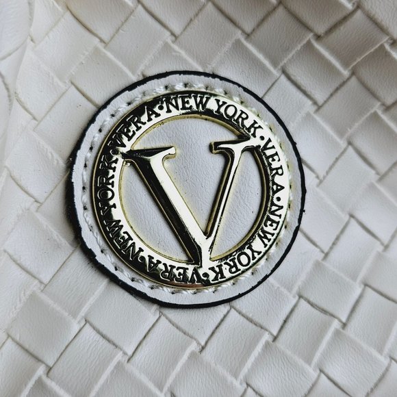 Vera New York Heather Woven Crossbody Cream in a V - Picture 5 of 12